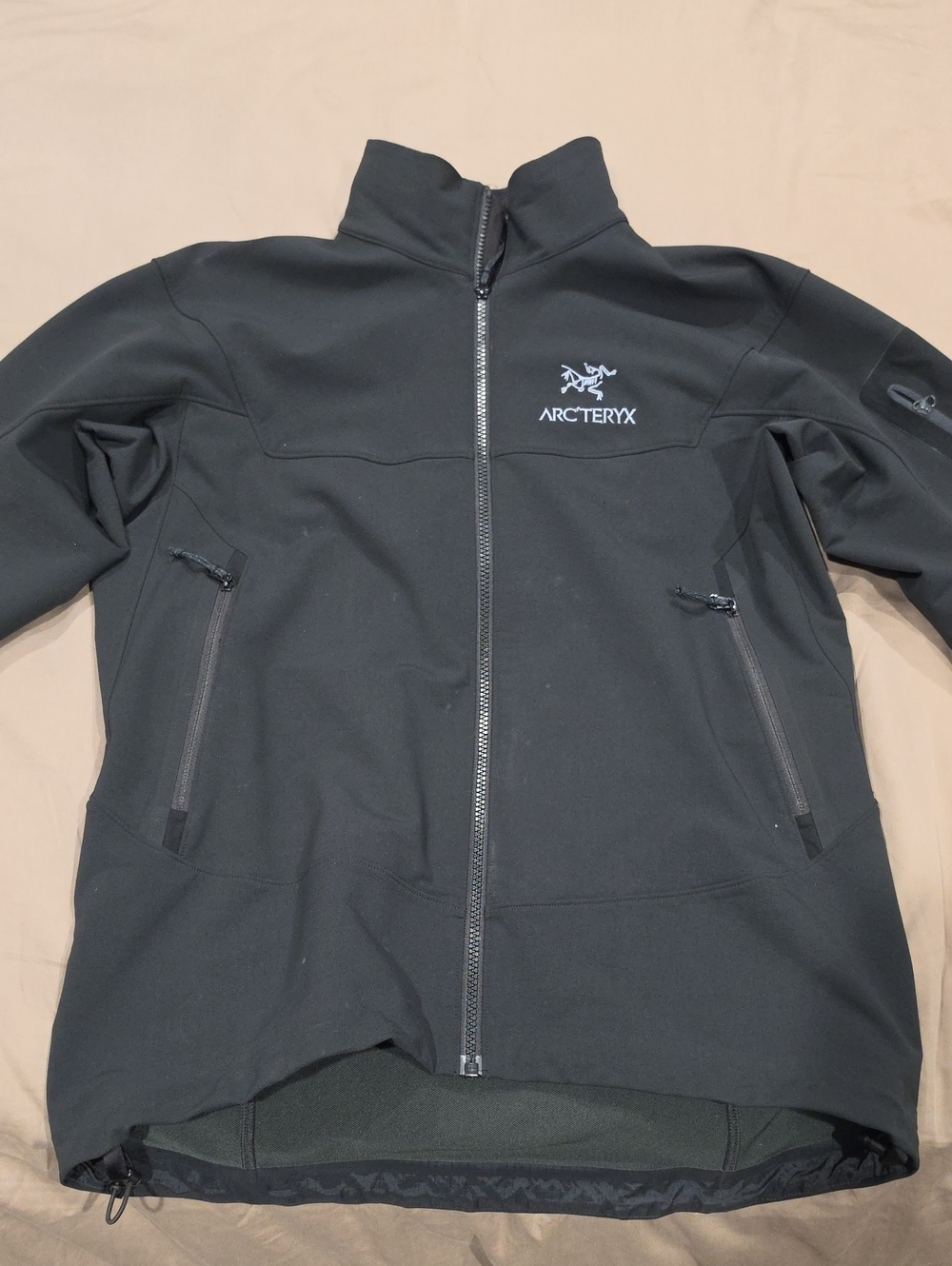 Arc'teryx Men's Gamma LT Black Full-Zip Performance Softshell Jacket